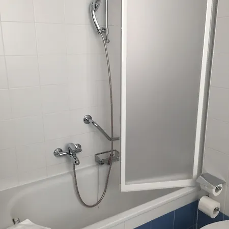 La Spezia 4* ميلان